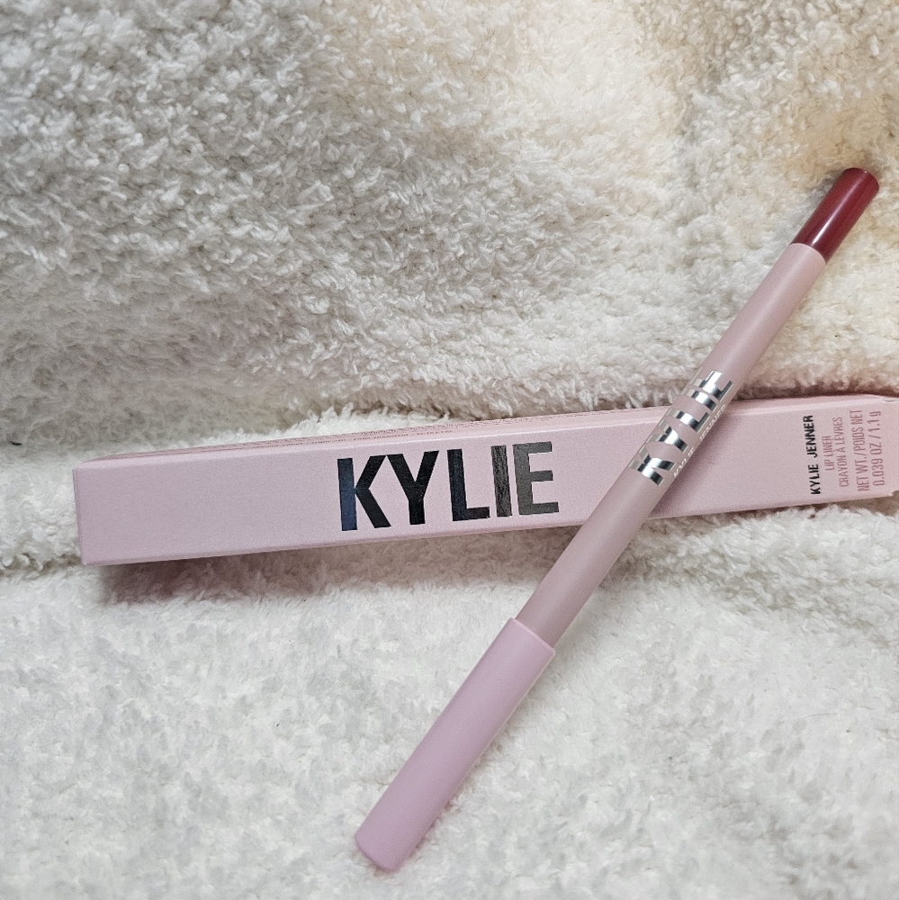 Kylie Jenner's lip liner in the shade "Beau"